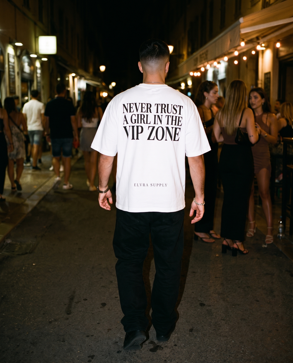 NEVER TRUST - T SHIRT
